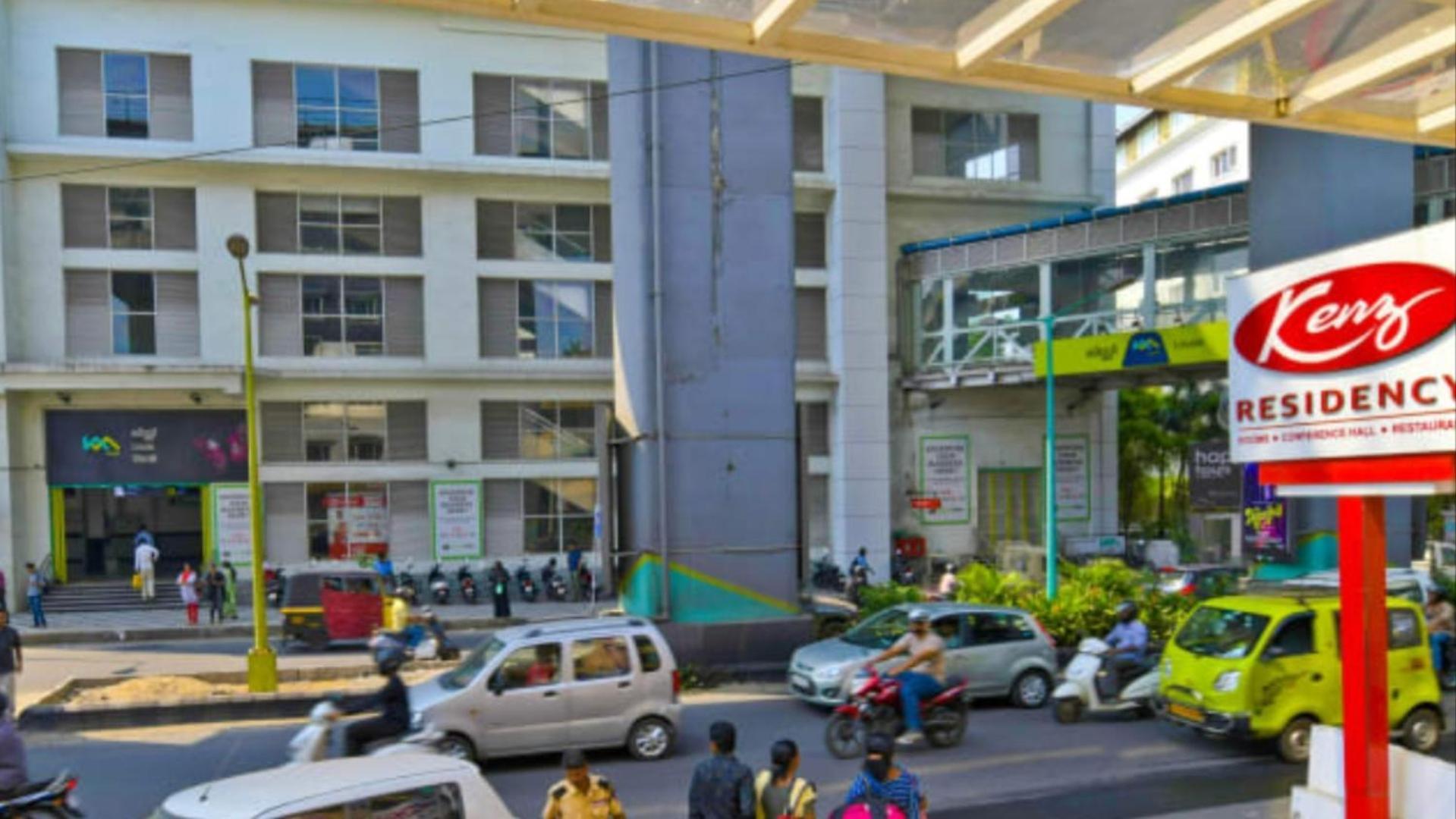 Kenz Residency Hotell Kochi Exteriör bild