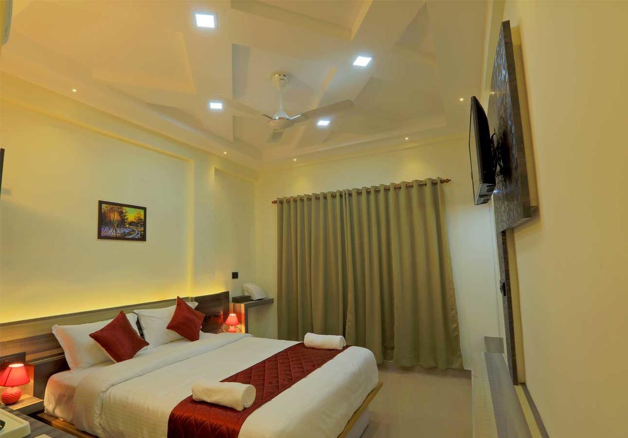 Kenz Residency Hotell Kochi Exteriör bild